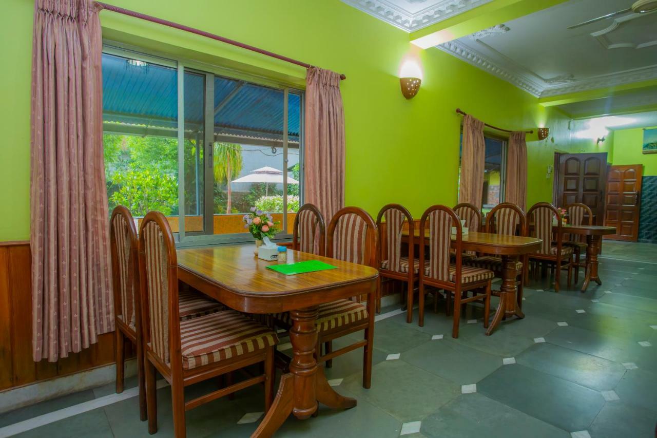 Spot On 445 New Hotel Natureland Pokhara Eksteriør bilde