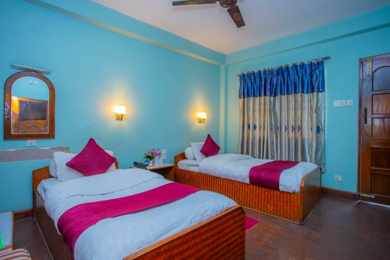 Spot On 445 New Hotel Natureland Pokhara Eksteriør bilde